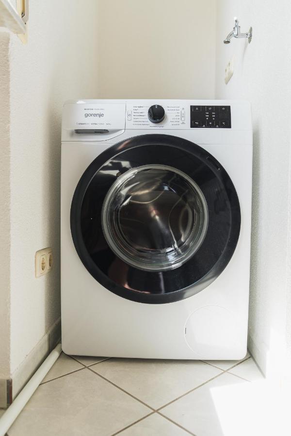 Appartment In Den Weinbergen Bei Mainz - Mit 2X Doppelzimmern, 1X Grosses Wohnzimmer, Bad & Kueche Stadecken-Elsheim Kültér fotó
